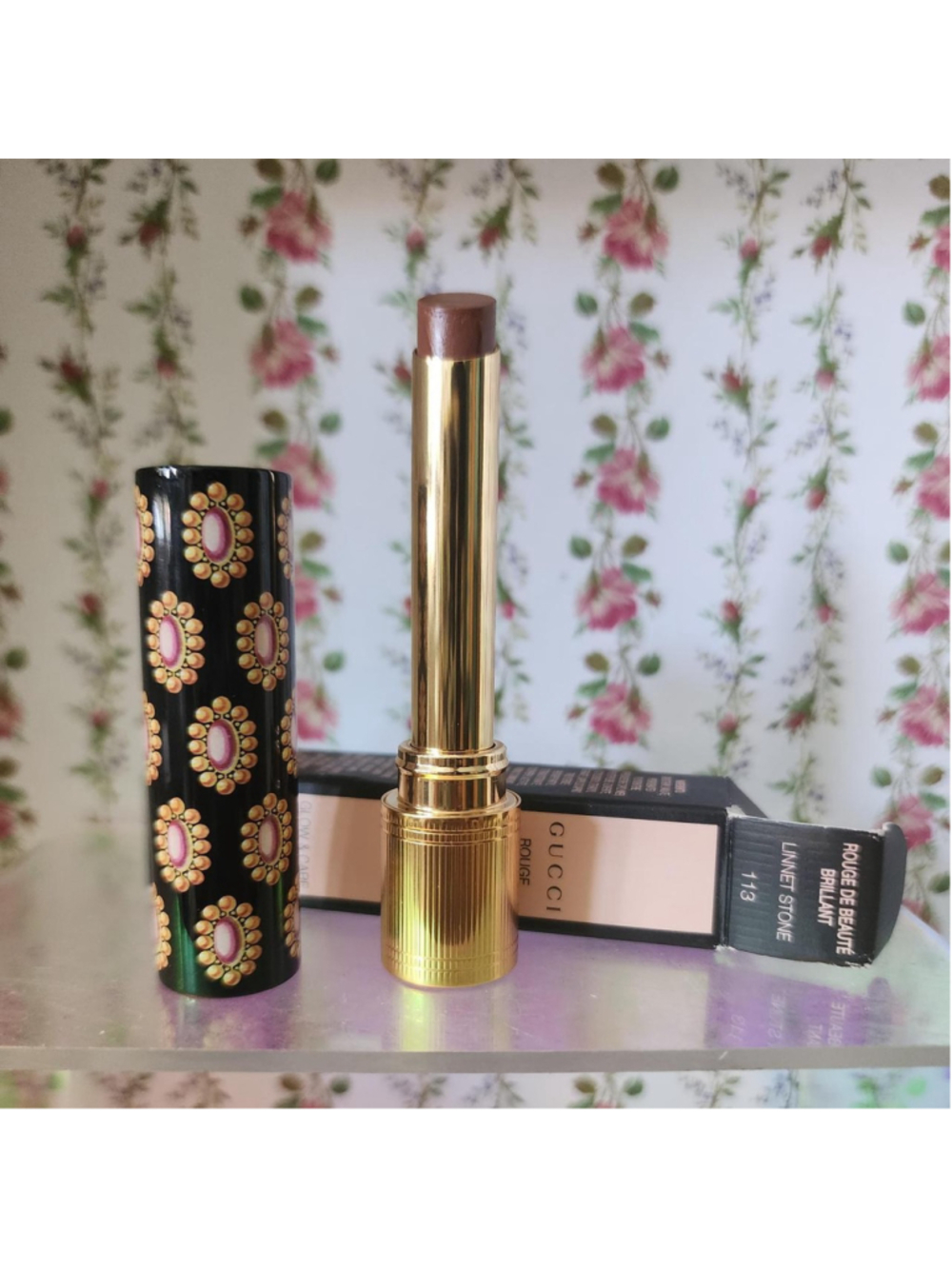 Gucci lipstick in shade 113 Linet Stone
#luxury #designer